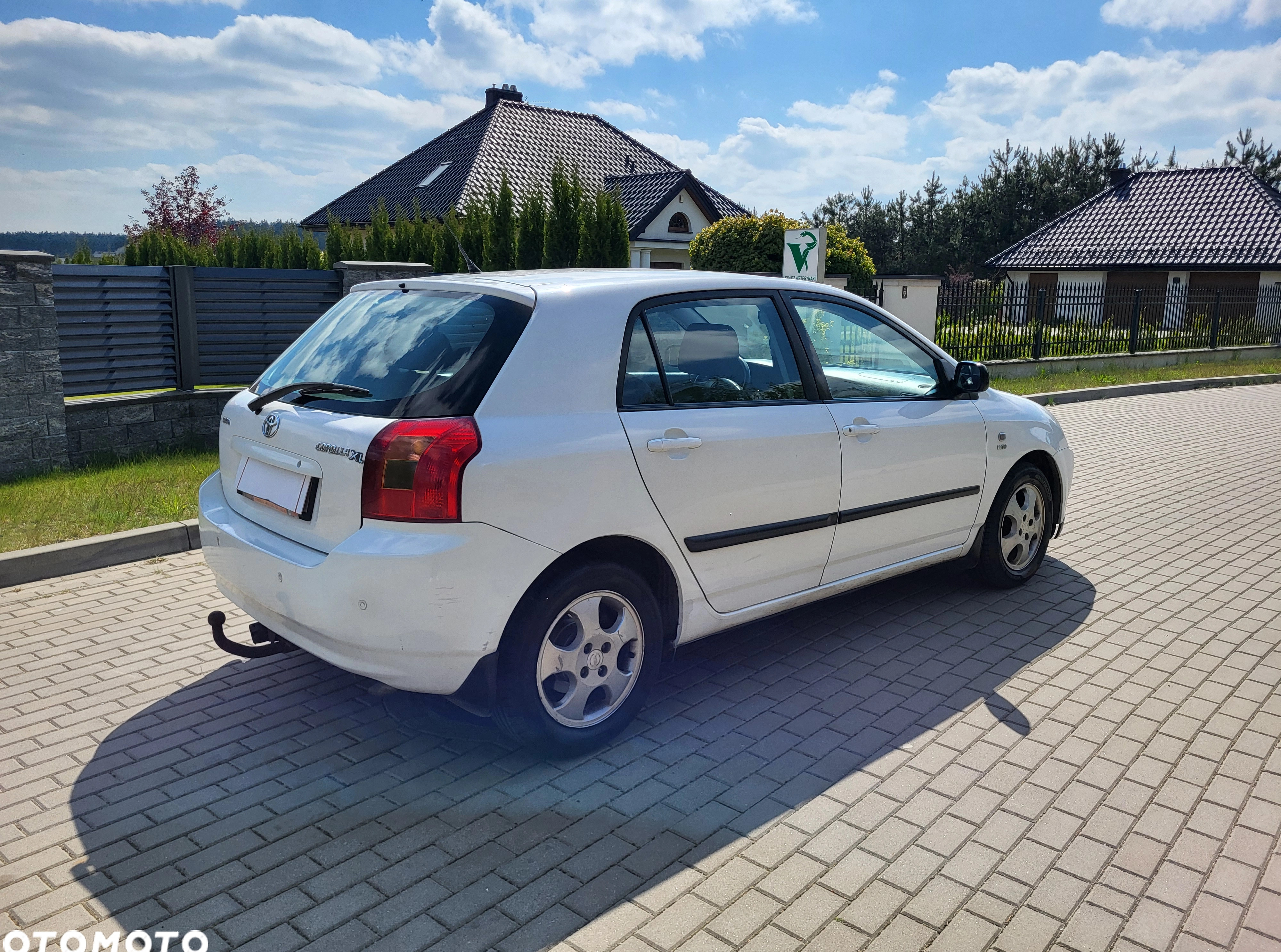 Toyota Corolla cena 8200 przebieg: 275486, rok produkcji 2004 z Warszawa małe 67